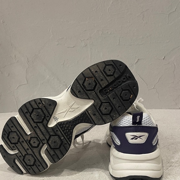 Reebok Silver and White Women's Sneakers - Picture 4 of 7